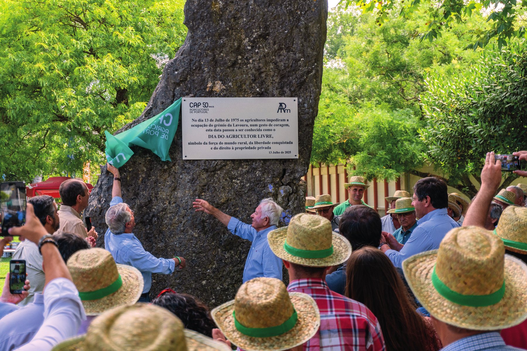 Descerramento da placa comemorativa do Dia do Agricultor Livre